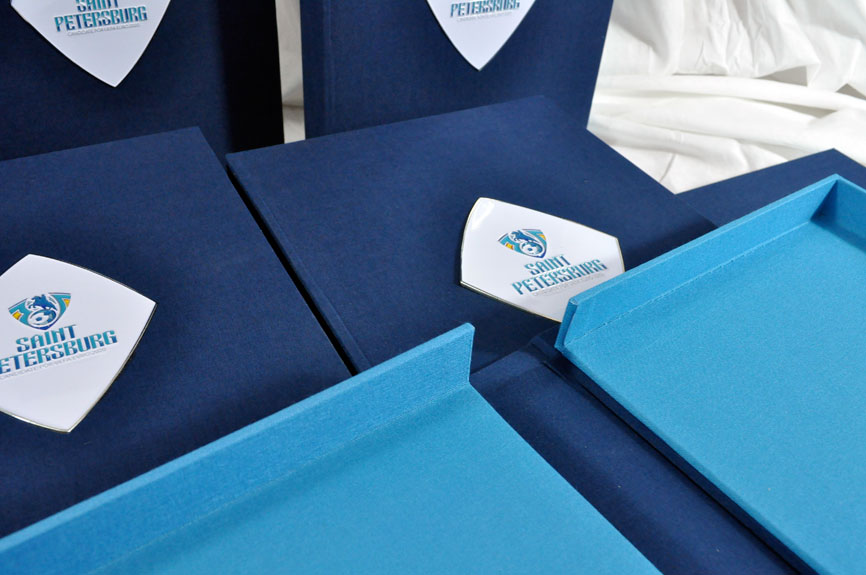 presentation box blue decal